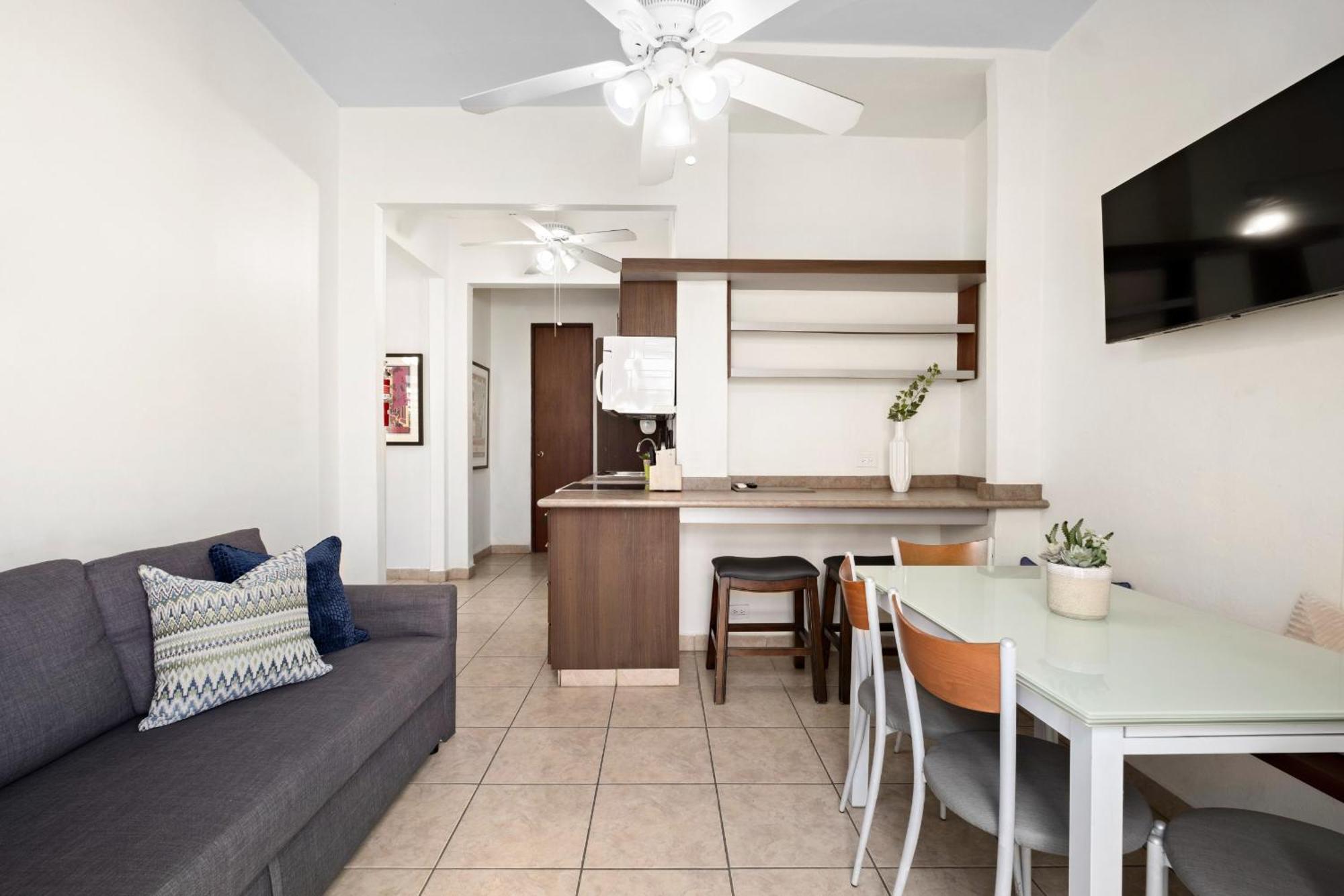Condado & Rooftop Garden For Large Groups - 2 Apartamento *